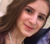 <strong>Ana Martínez</strong>